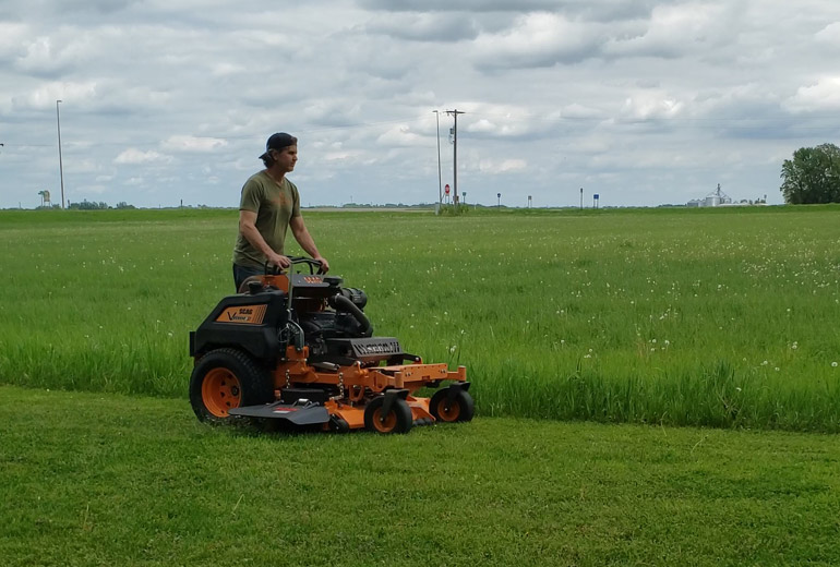 Residential & Commercial Mowing
